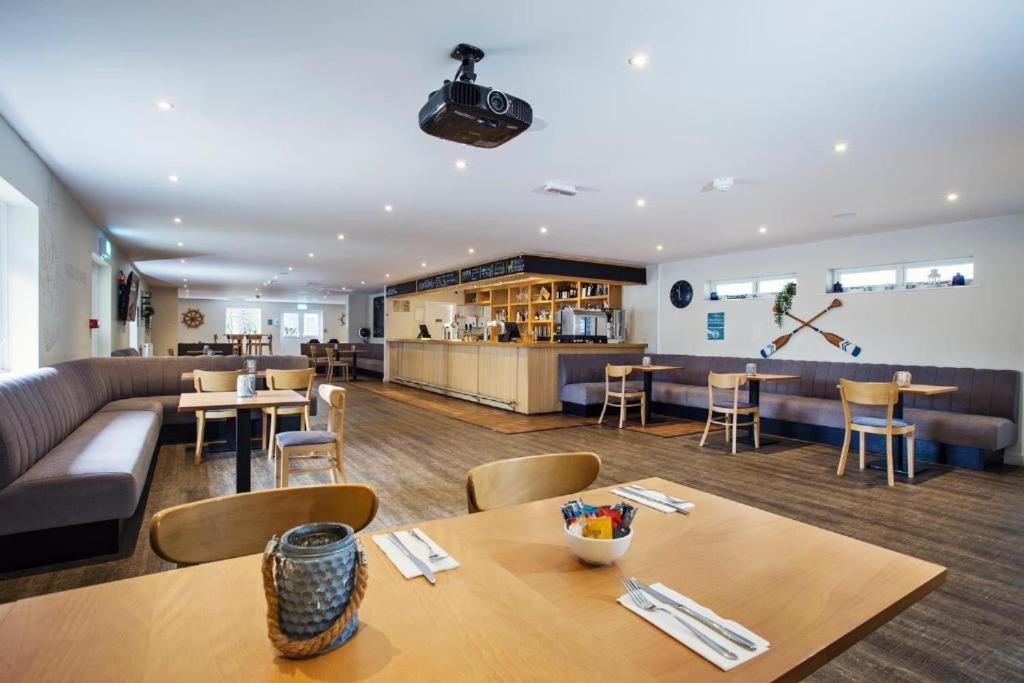 Emma'S Retreat 3-Bedroom Caravan Sleeps 6 At Durdle Door Nr Wareham Dorset Екстер'єр фото